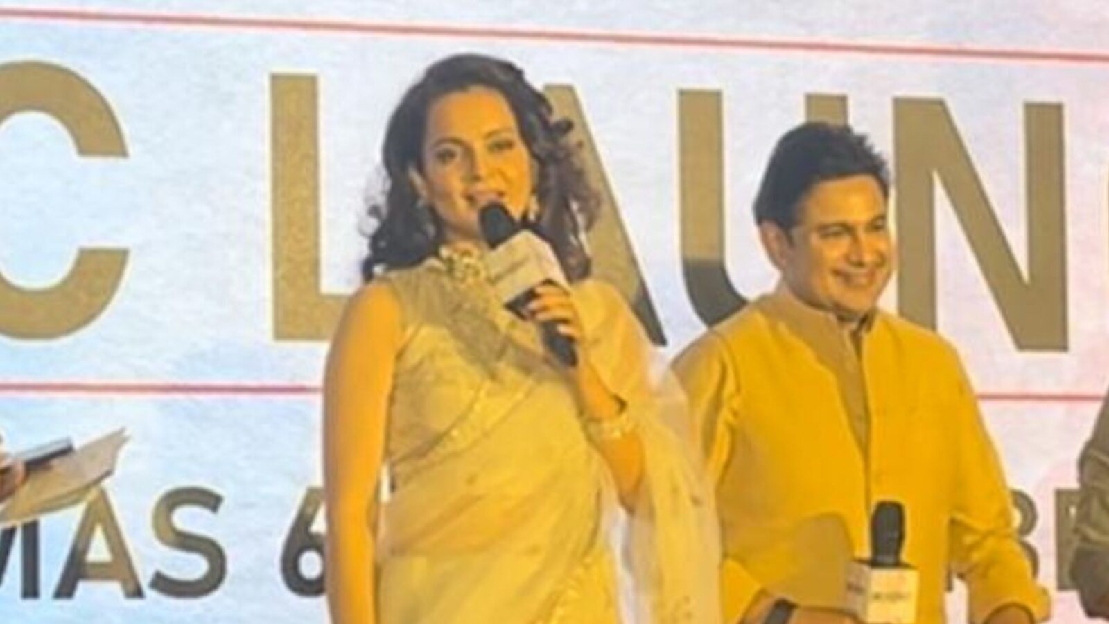 Sarkar Ko Salaam Hai Lyrics